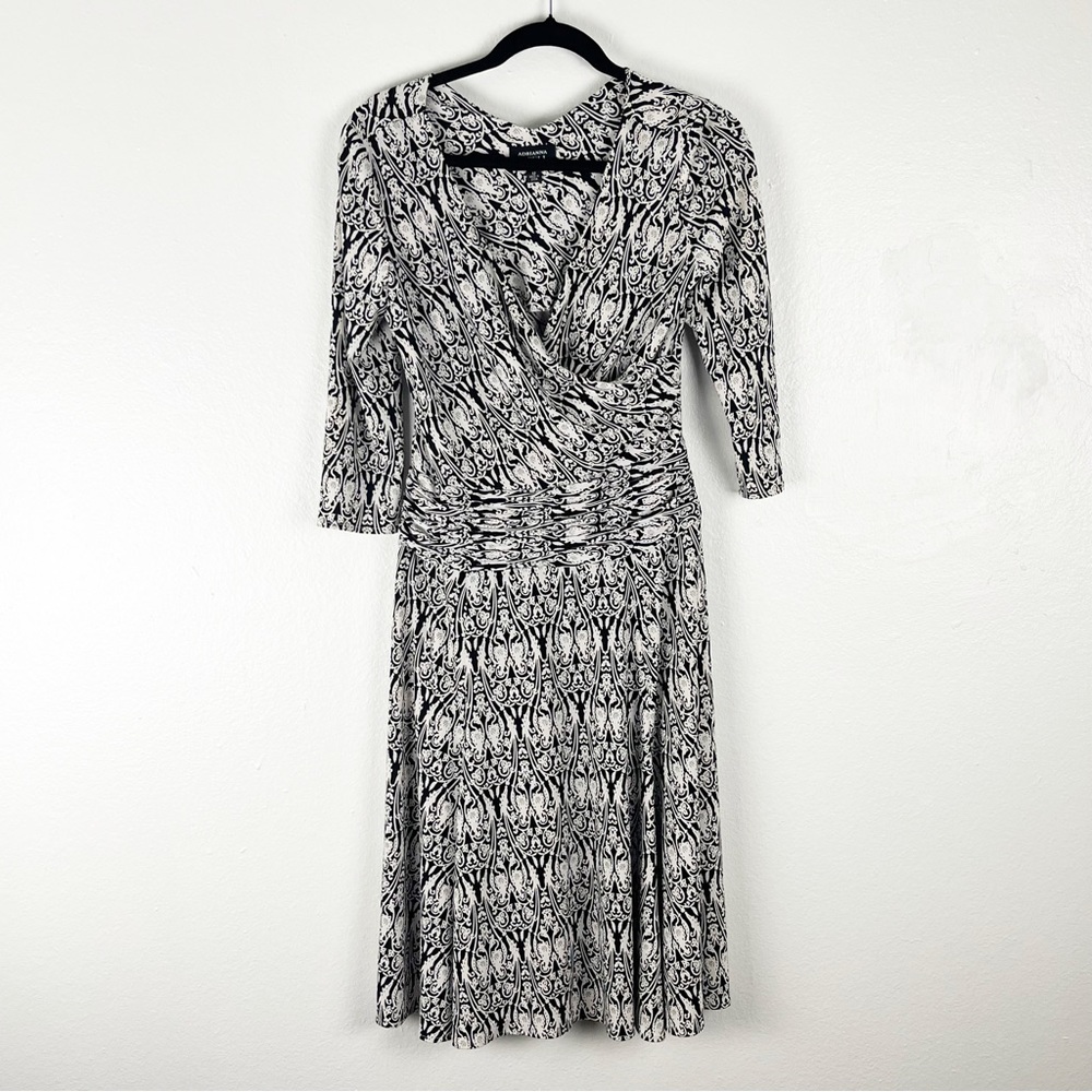 ADRIANNA PAPELL Black White 3/4 Sleeves Ruched V-Neck Dress, Size 4P